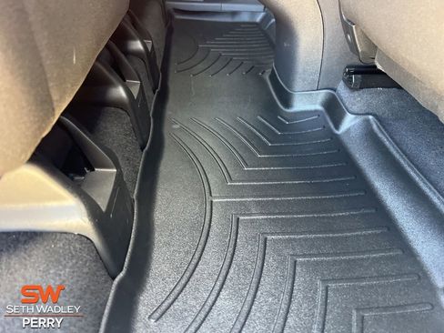 Used 2020 Chevrolet Equinox LS w/ LS Convenience Package image 12