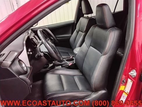 Used 2016 Toyota RAV4 SE image 10