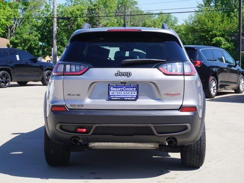 Used 2021 Jeep Cherokee Trailhawk AWD/4WD image 4