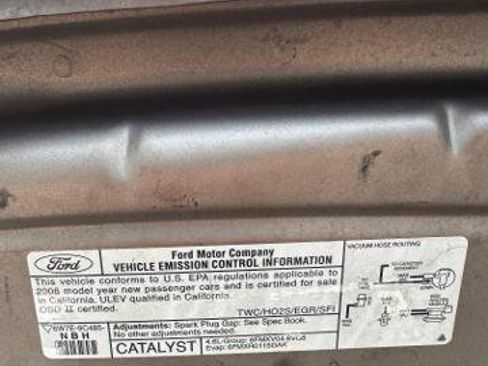 Used 2006 Ford Crown Victoria Police Interceptor image 19