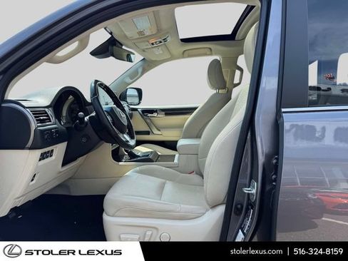 Used 2023 Lexus GX 460 Premium w/ Premium Plus Package AWD/4WD image 21