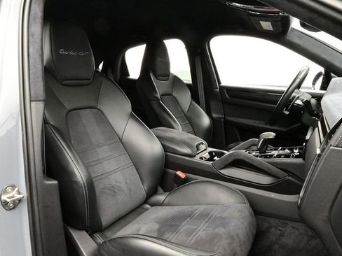 Certified 2023 Porsche Cayenne Turbo GT AWD/4WD image 18
