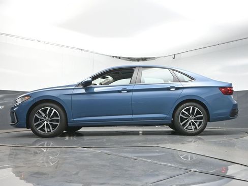 New 2026 Volkswagen Jetta SE image 33