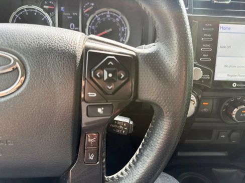 Used 2021 Toyota 4Runner Venture w/ Moonroof Package AWD/4WD image 13