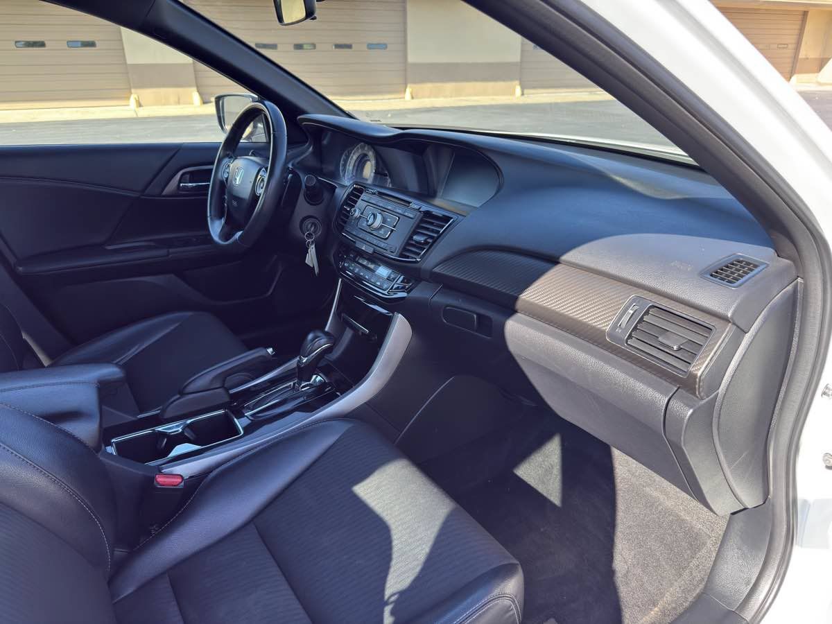 Used 2017 Honda Accord Sport image 17