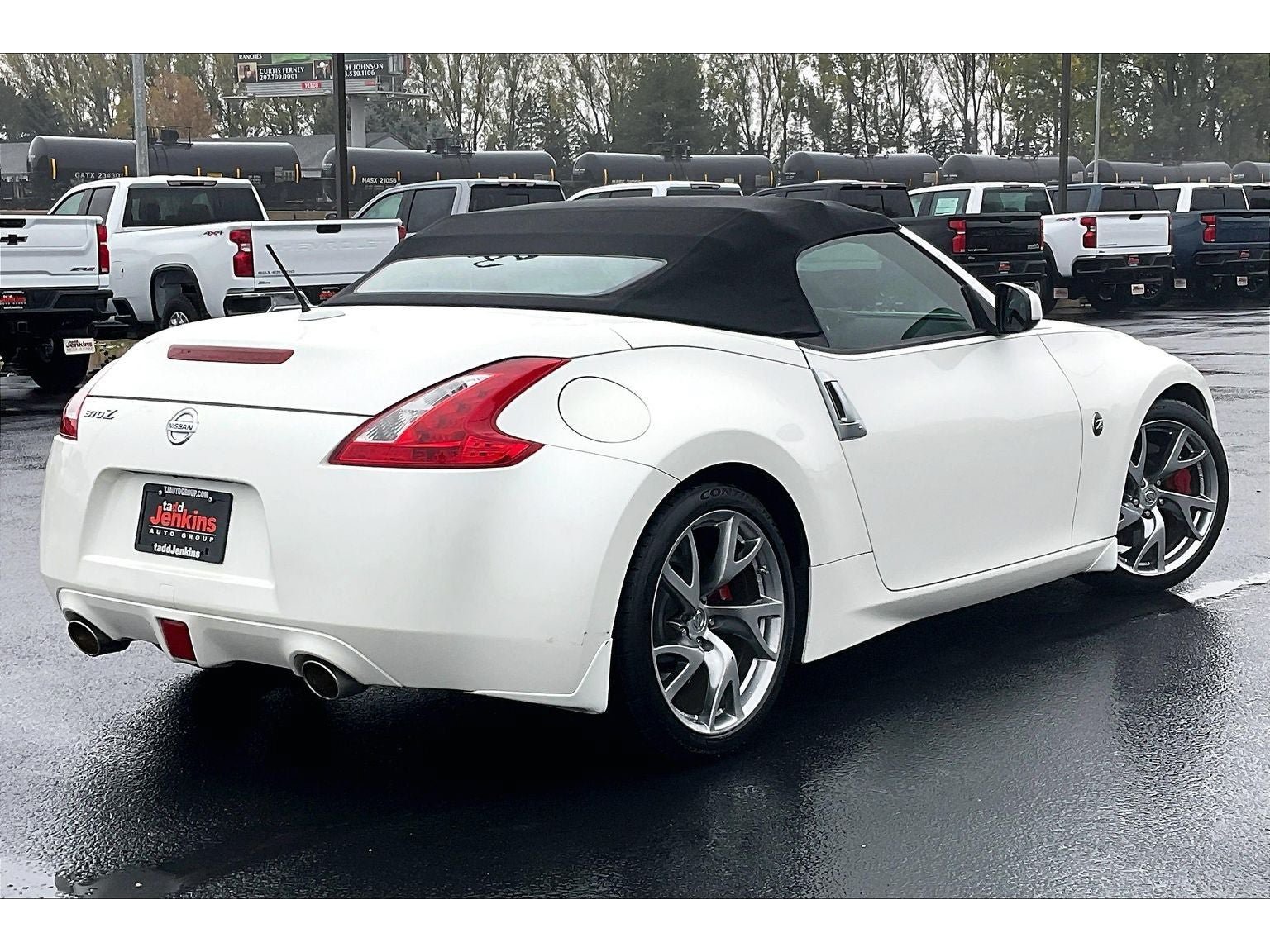Used 2014 Nissan 370Z Touring w/ Sport Package RWD image 13