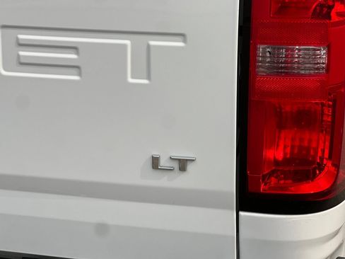 Used 2022 Chevrolet Colorado LT w/ LT Convenience Package RWD image 21