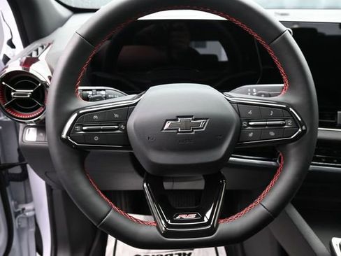 New 2026 Chevrolet Equinox RS FWD image 40