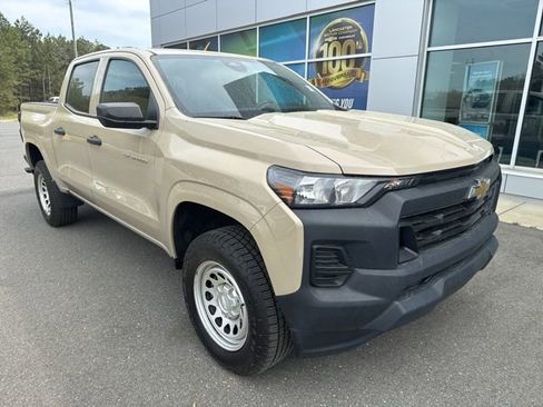 Used 2023 Chevrolet Colorado W/T RWD image 1