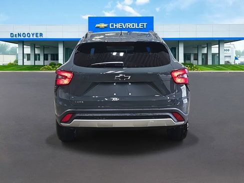 New 2026 Chevrolet Trax LT w/ Driver Confidence Package image 7