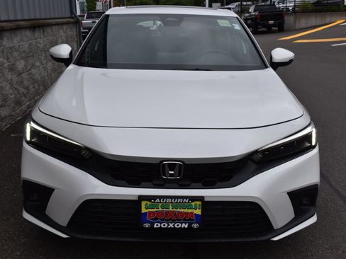 Used 2024 Honda Civic Sport Touring image 2