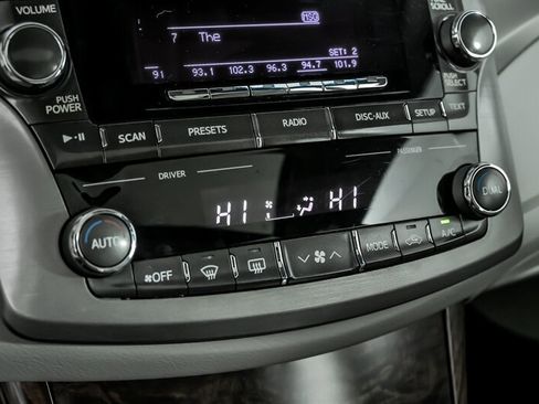 Used 2012 Toyota Avalon image 30