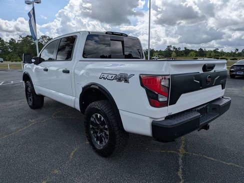 Used 2021 Nissan Titan PRO-4X w/ Pro-4x Convenience Package AWD/4WD image 8