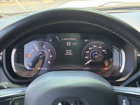 Used 2024 RAM 3500 Limited AWD/4WD image 11