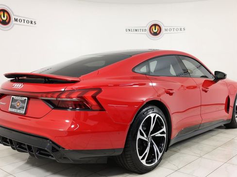 Used 2022 Audi e-tron GT Prestige image 3