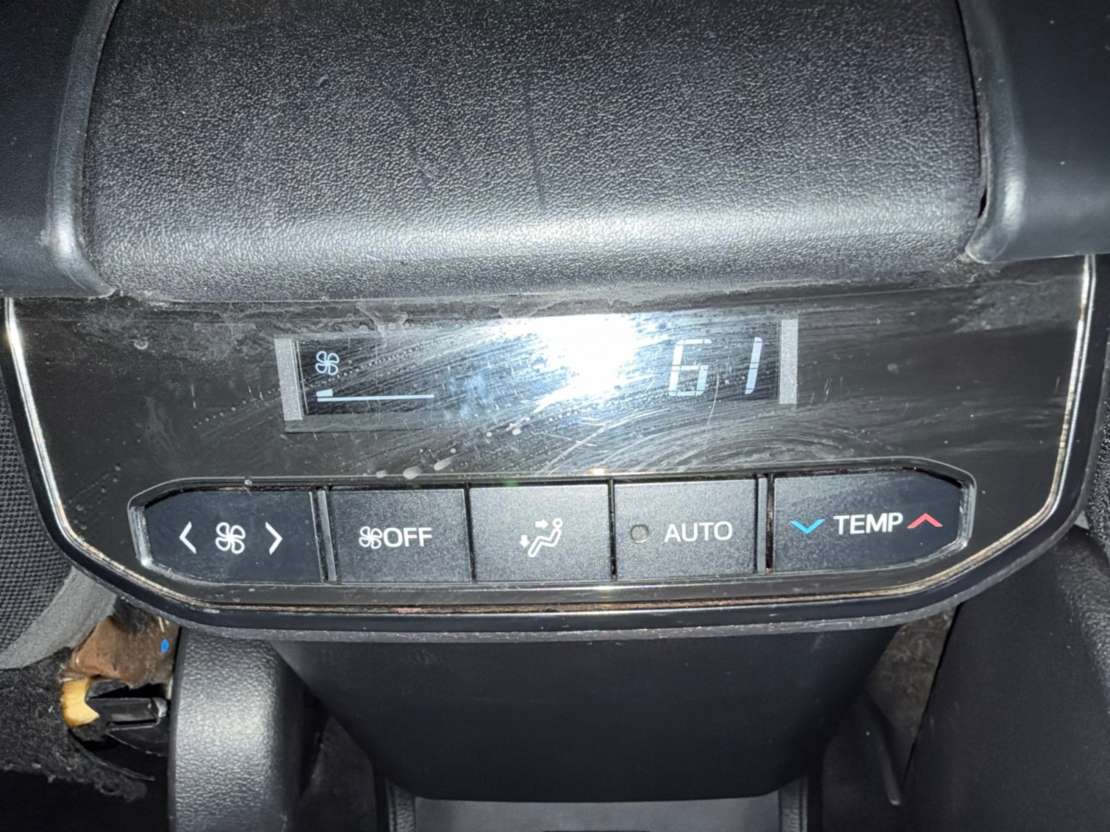 Used 2022 Toyota Highlander LE FWD image 36