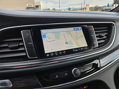 Used 2024 Buick Enclave Premium image 30