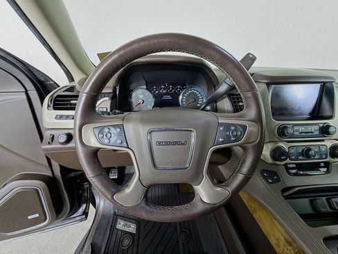 Used 2017 GMC Yukon Denali w/ Open Road Package AWD/4WD image 13
