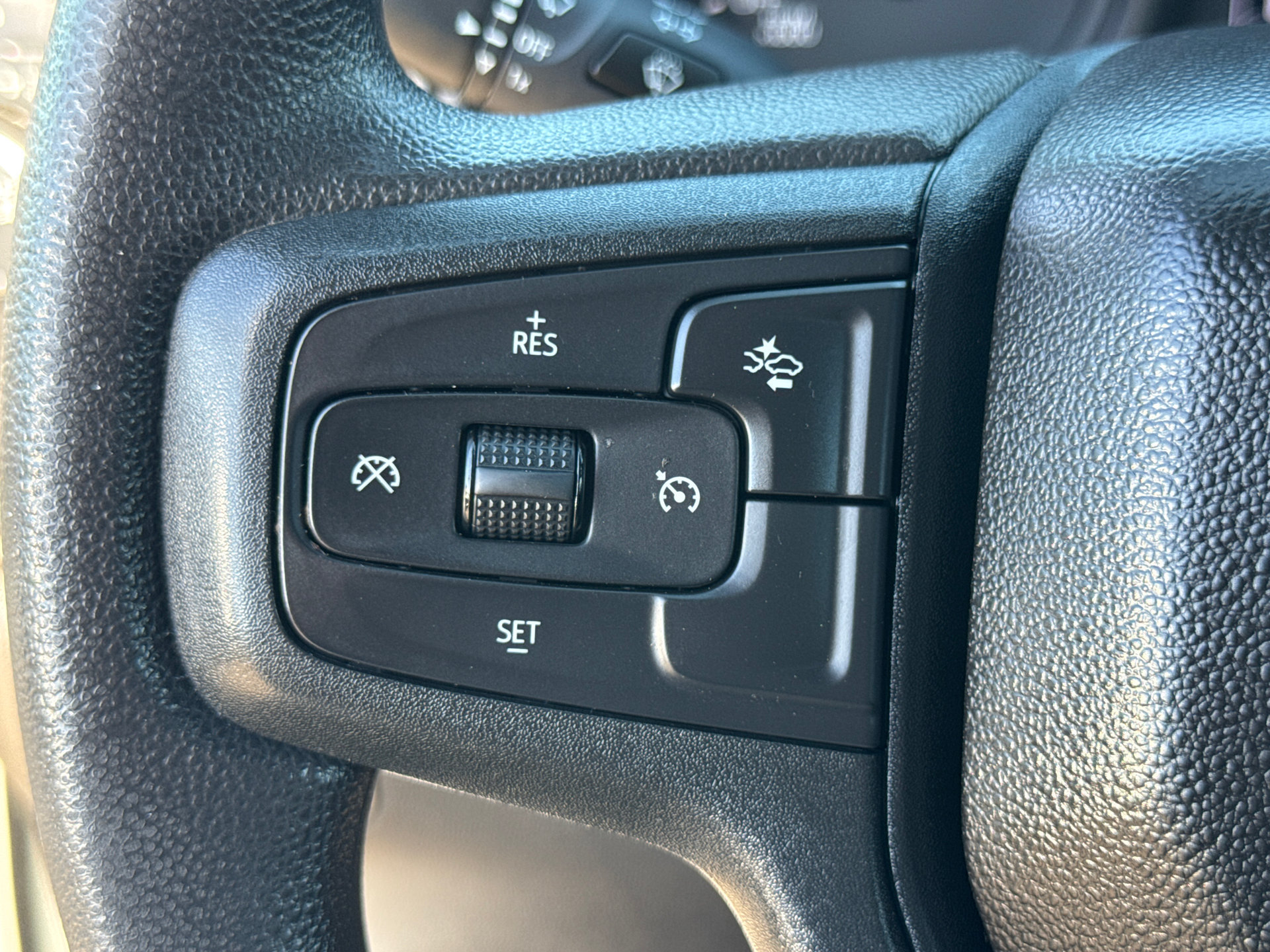 Used 2025 Chevrolet Silverado 1500 Custom RWD image 24
