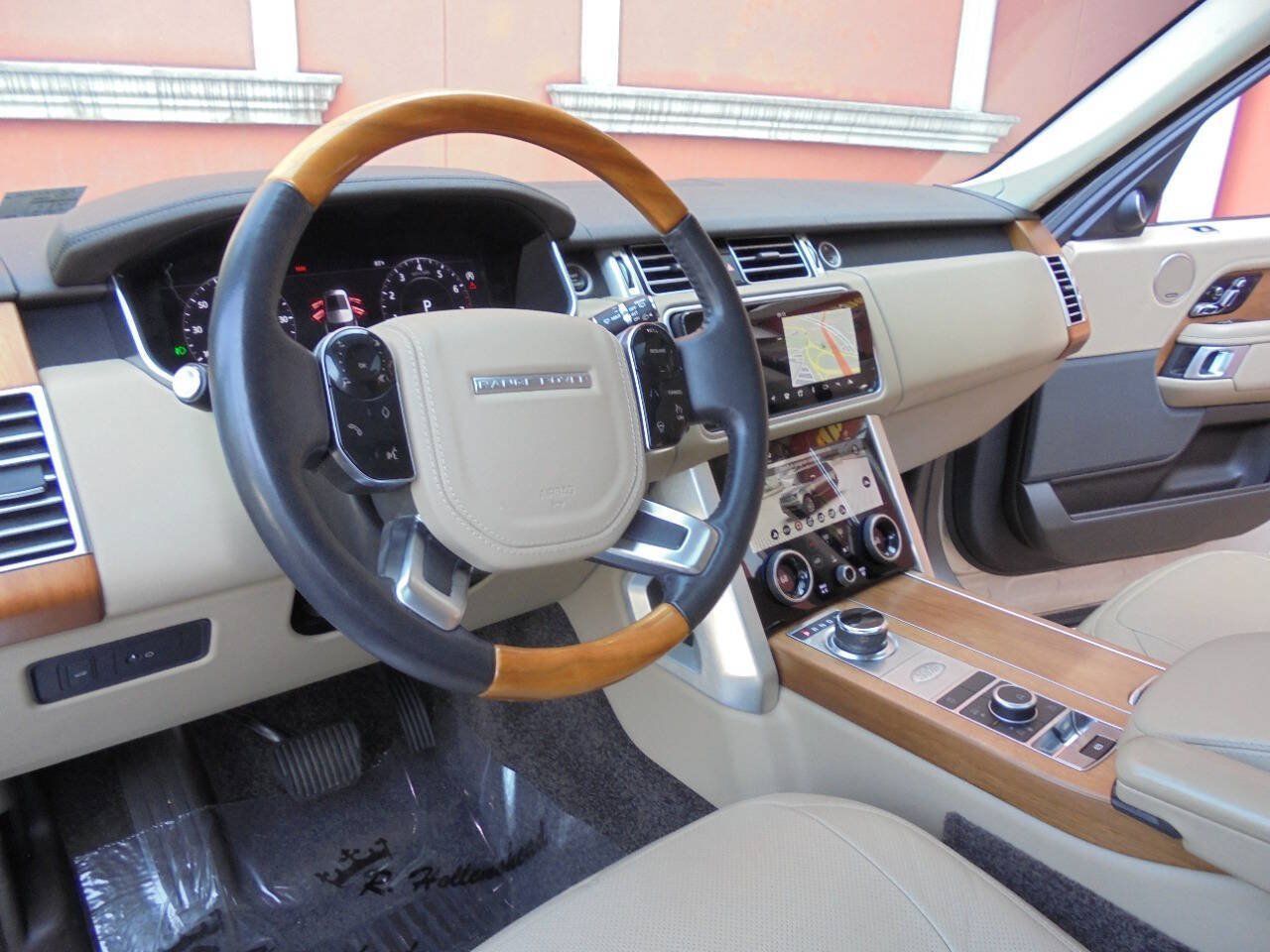 Used 2019 Land Rover Range Rover HSE AWD/4WD image 14