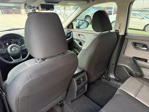Used 2023 Nissan Rogue SV FWD image 27