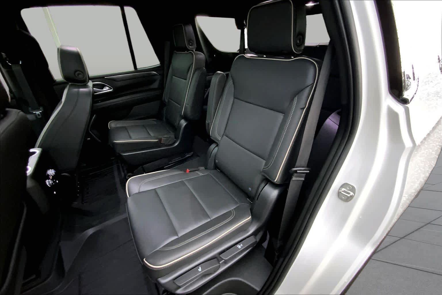 Used 2023 GMC Yukon SLT AWD/4WD image 19