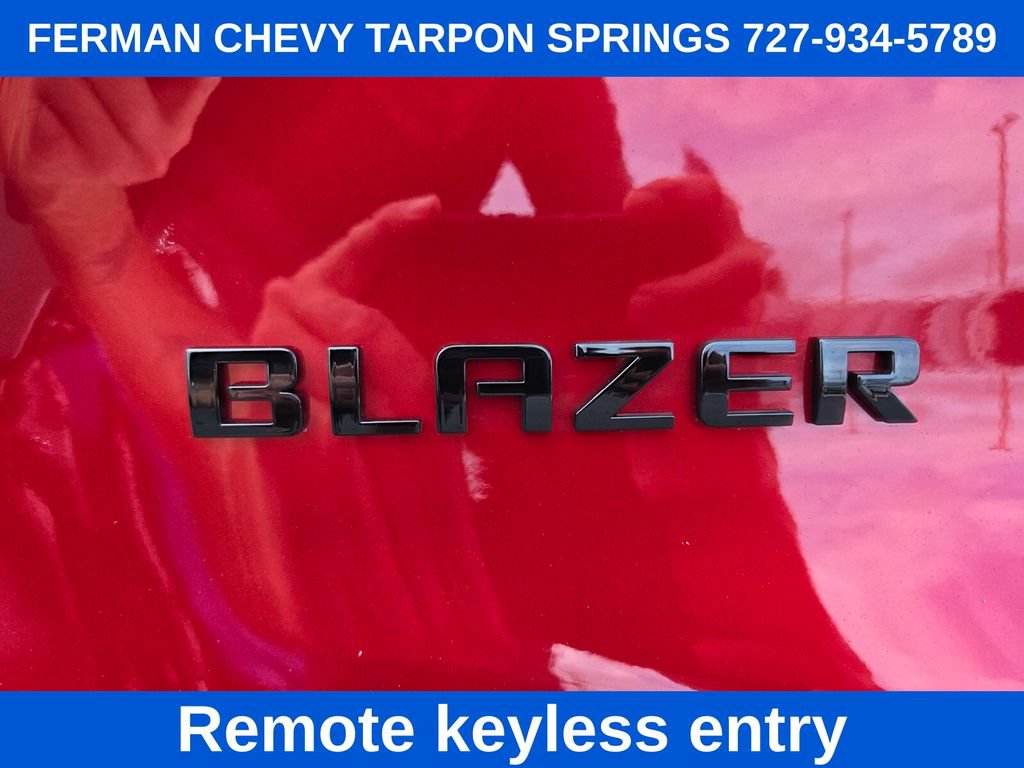 New 2026 Chevrolet Blazer LT w/ LPO, Black Sport Package FWD image 17