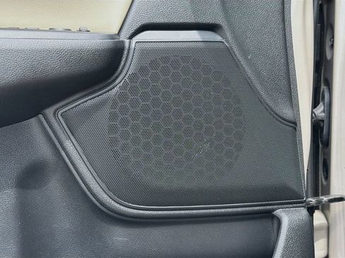 Used 2019 Honda CR-V Touring image 24