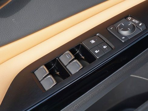 Certified 2024 Lexus ES 350 w/ Premium Package image 22