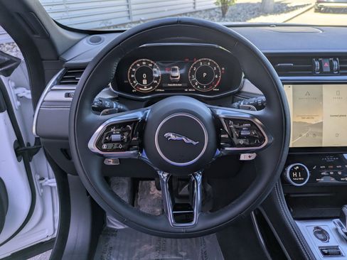 Used 2026 Jaguar F-PACE R-Dynamic S AWD/4WD image 18