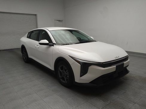 Used 2025 Kia K4 FWD image 13