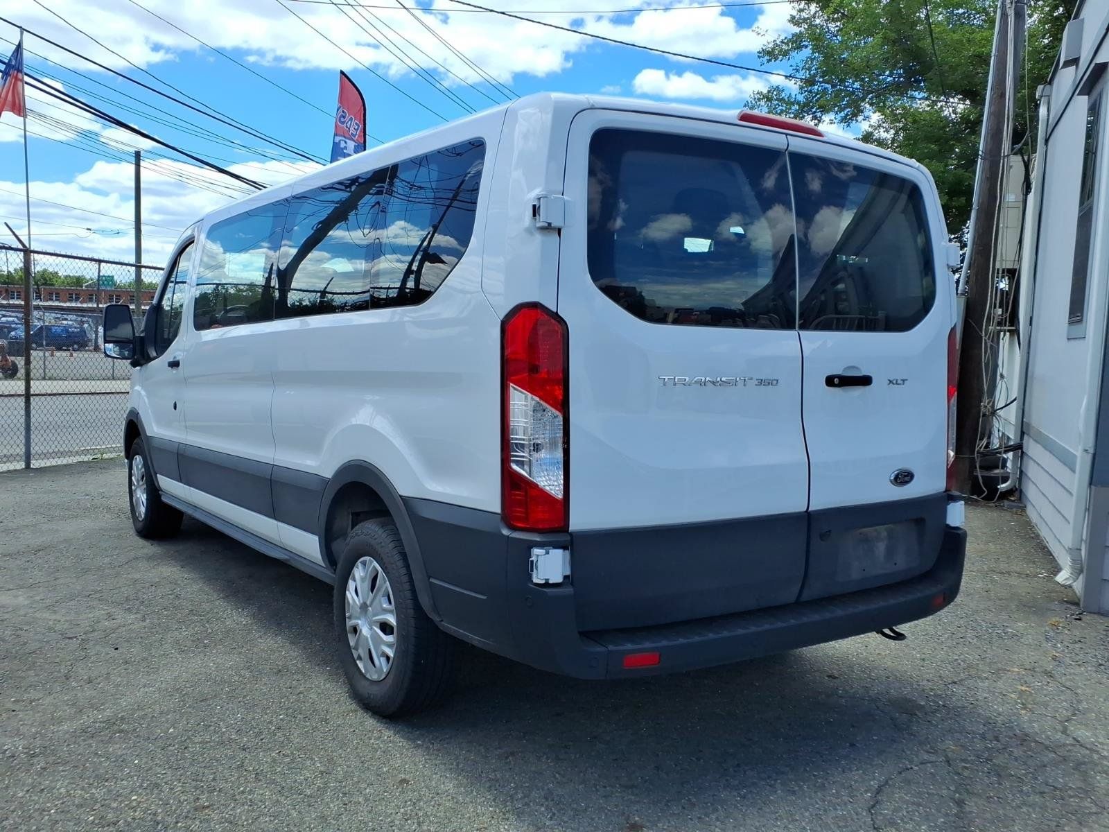 Used 2023 Ford Transit 350 XLT RWD image 5