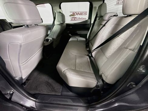 Used 2024 Toyota Tundra Limited AWD/4WD image 27