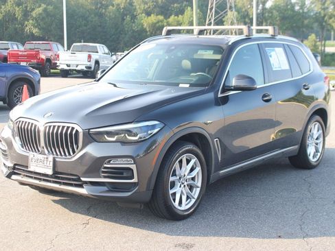 Used 2019 BMW X5 xDrive40i w/ Convenience Package AWD/4WD image 3
