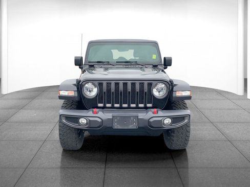 Used 2022 Jeep Wrangler Unlimited Rubicon w/ Cold Weather Group image 2