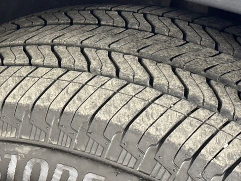 Certified 2026 Chevrolet Traverse LT AWD/4WD image 46