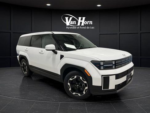 Used 2024 Hyundai Santa Fe SE image 1