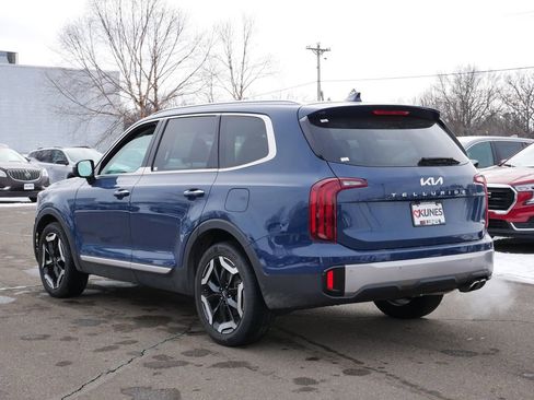 Used 2025 Kia Telluride S image 5