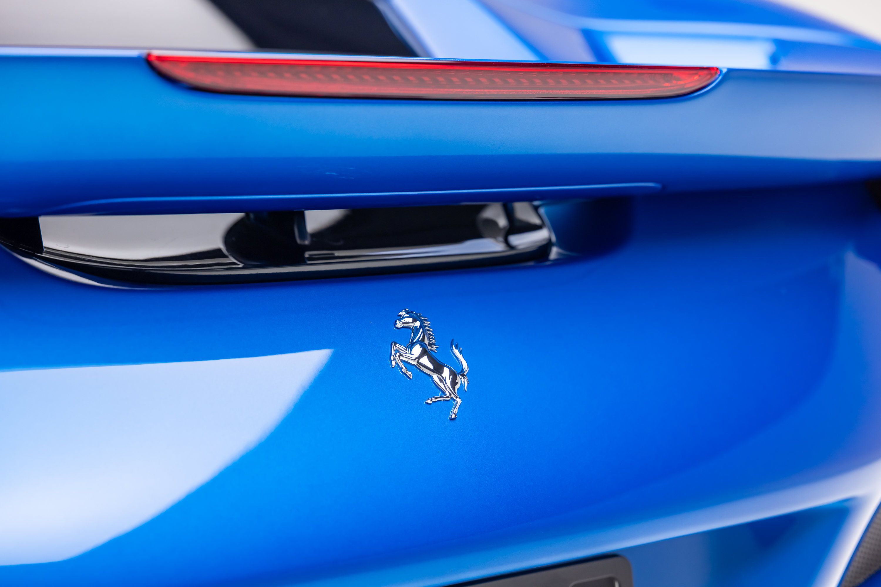 Certified 2021 Ferrari F8 Tributo RWD image 18