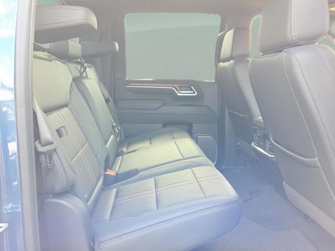 Used 2026 Chevrolet Silverado 2500 High Country w/ High Country Premium Package AWD/4WD image 18