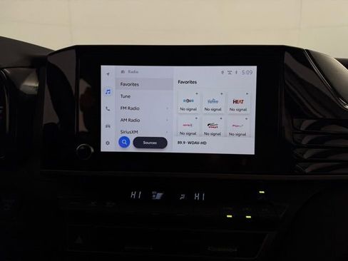 Used 2025 Toyota Camry LE w/ Convenience Package image 21