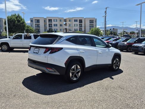 Used 2025 Hyundai Tucson SEL AWD/4WD image 5