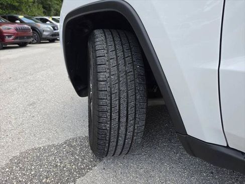 Certified 2021 Jeep Grand Cherokee Limited RWD image 36