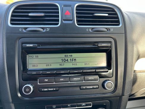 Used 2011 Volkswagen Golf 2.5L PZEV 4dr Hatchback image 18