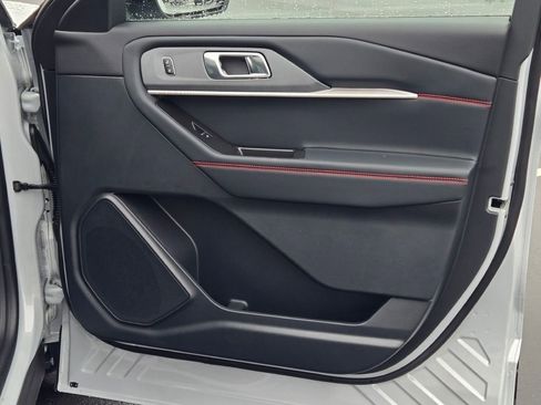New 2026 Ford Explorer ST-Line w/ ST-Line Street Pack image 6