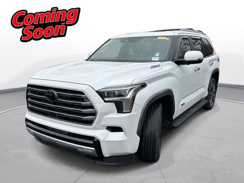 Used 2024 Toyota Sequoia Limited image 2