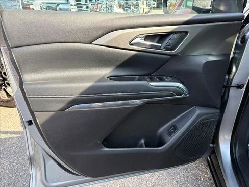 Certified 2025 Chevrolet Traverse LT image 20