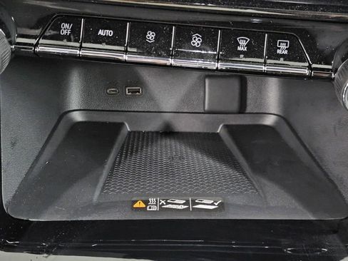 Used 2026 Chevrolet Traverse LT w/ Driver Confidence Package image 17