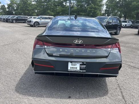 New 2026 Hyundai Elantra SEL Sport Premium FWD image 6