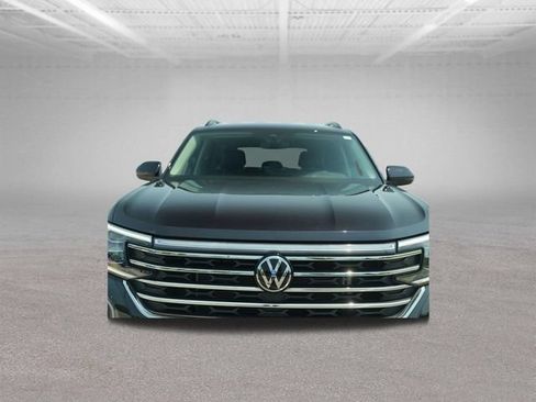 Used 2025 Volkswagen Atlas SE FWD image 41